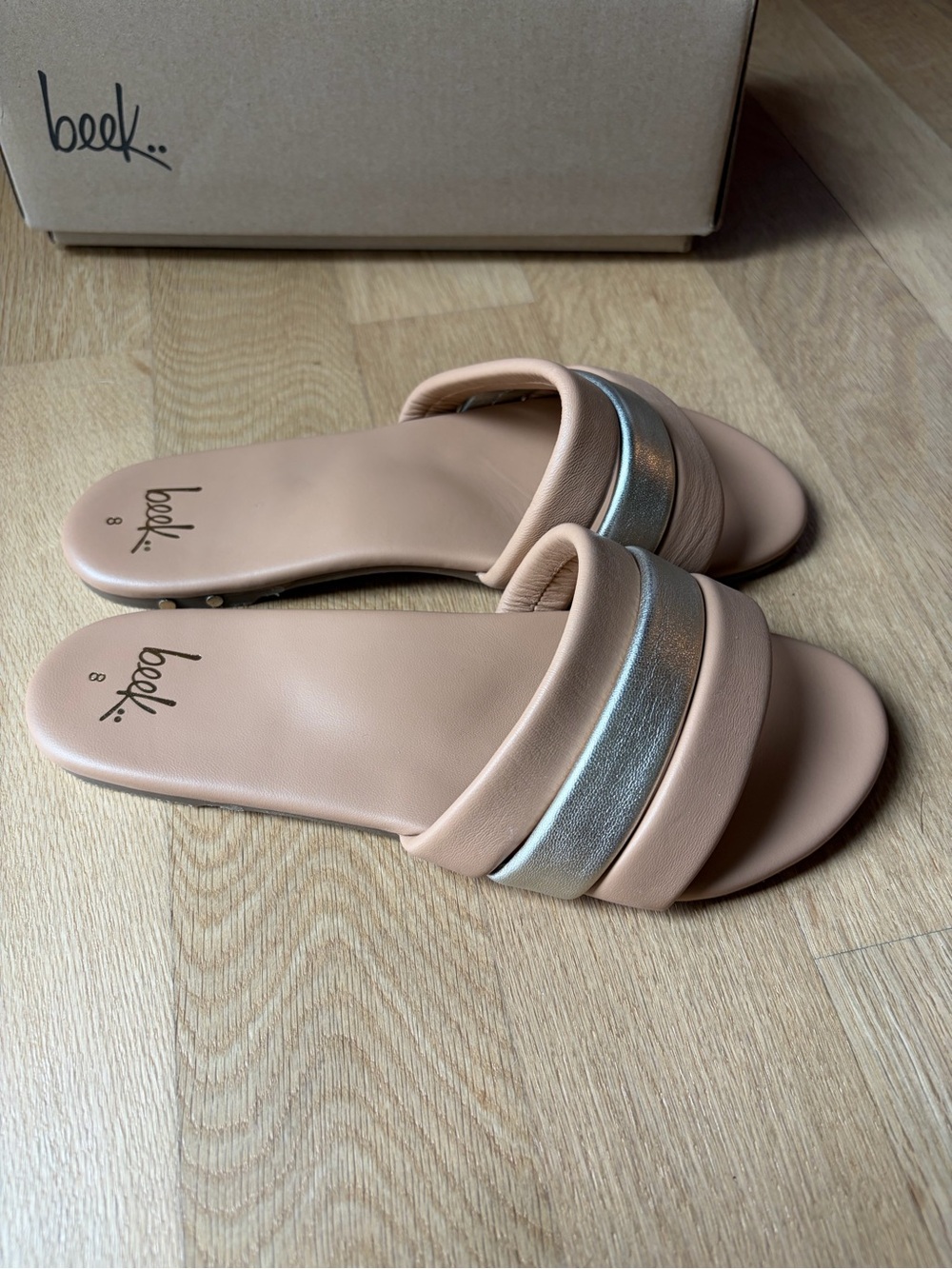 NIB Beek Calibird Platinum/Beach sandal flat - size 8 - Picture 4 of 13
